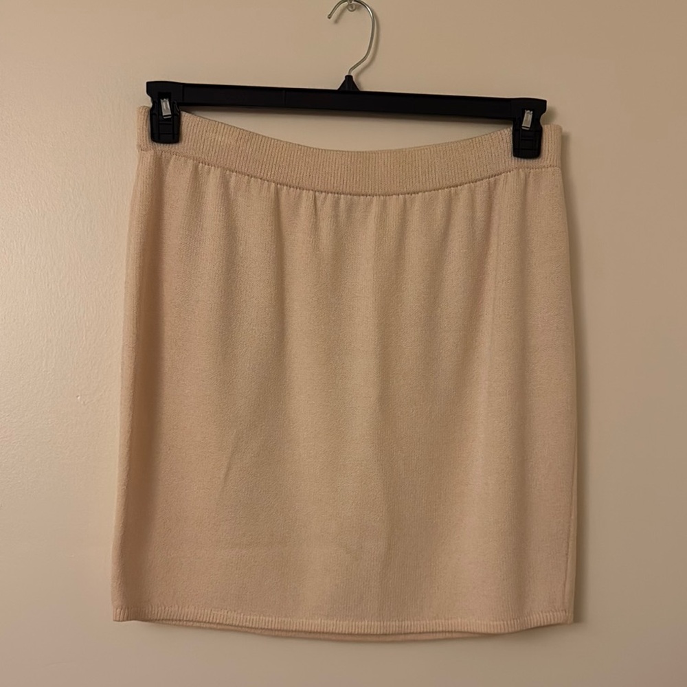 SALE St. John Vintage Cream Santana Knit Skirt